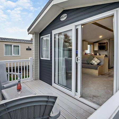 Sea La Vie Lodge, Rockley Park Holiday Park, Poole, Dorset Exterior foto